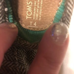 Two pairs of T4 baby Toms